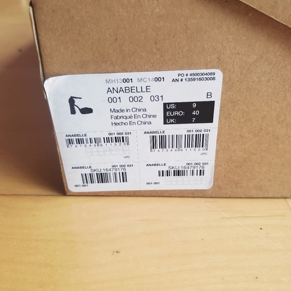 Black Platform High Block Heels - Picture 4 of 5